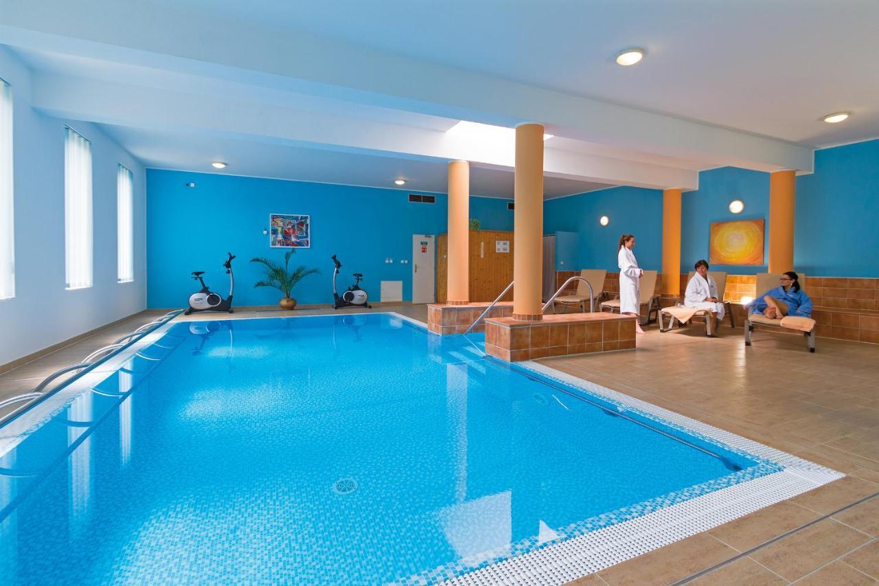 Spa Hotel Centrum Františkovy Lázně Kültér fotó