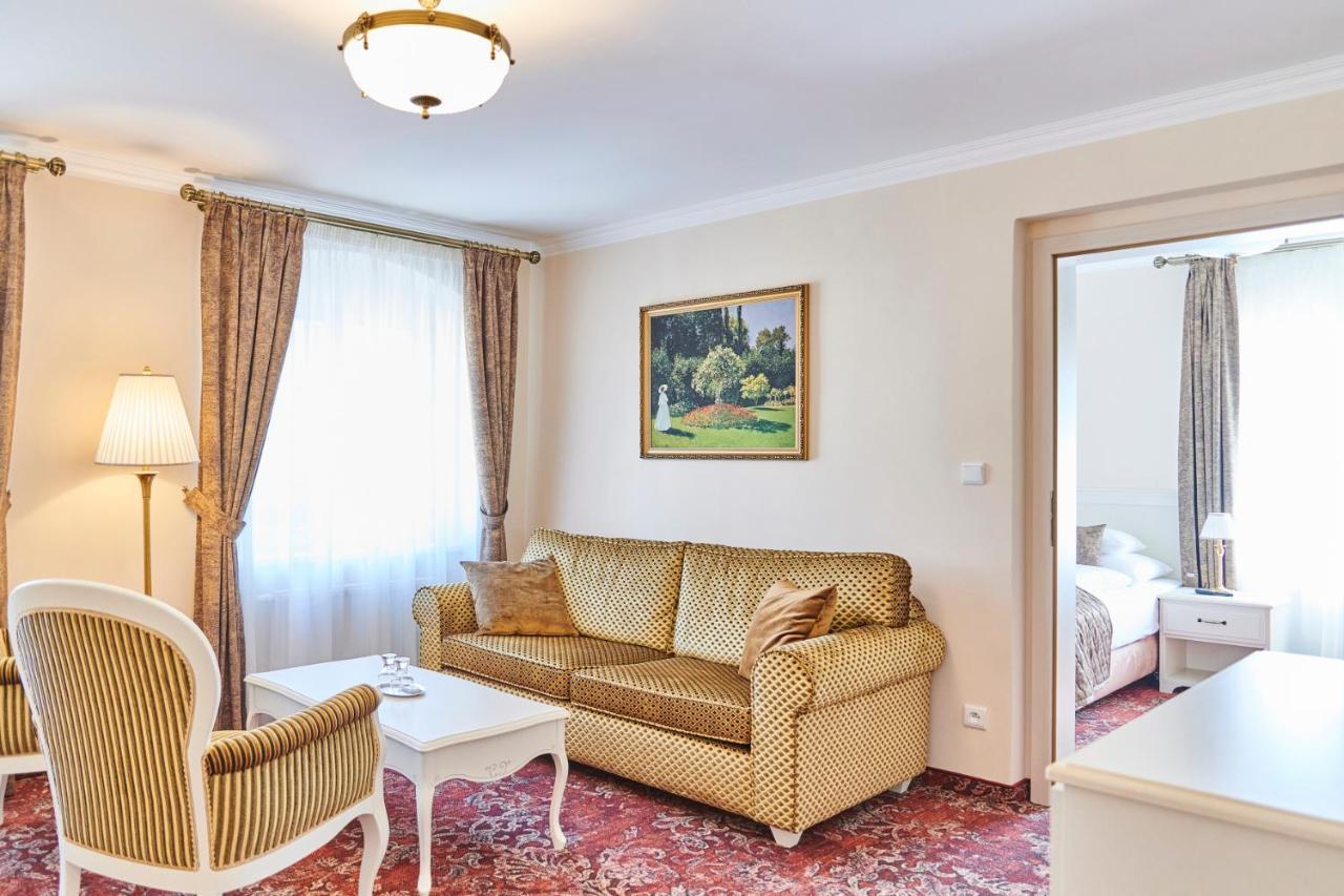 Spa Hotel Centrum Františkovy Lázně Kültér fotó
