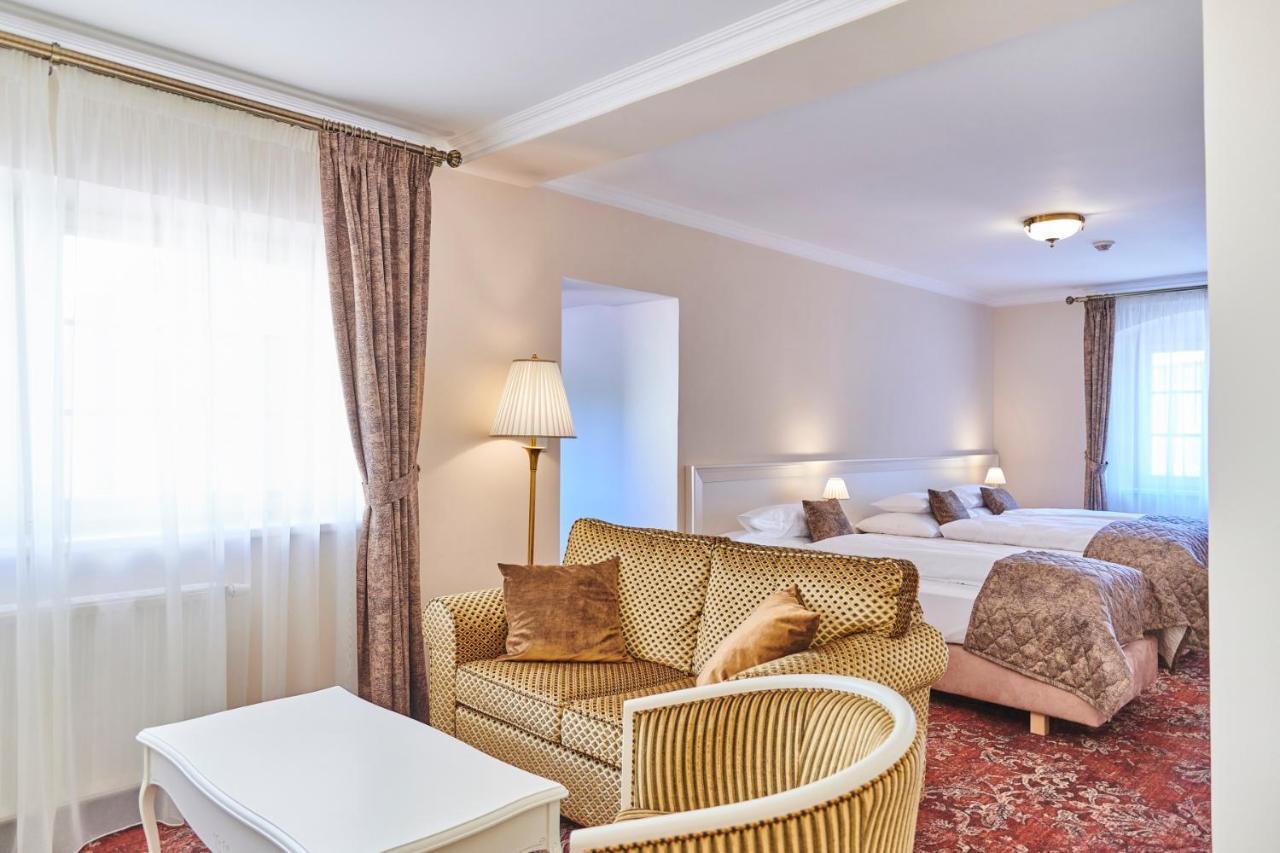 Spa Hotel Centrum Františkovy Lázně Kültér fotó