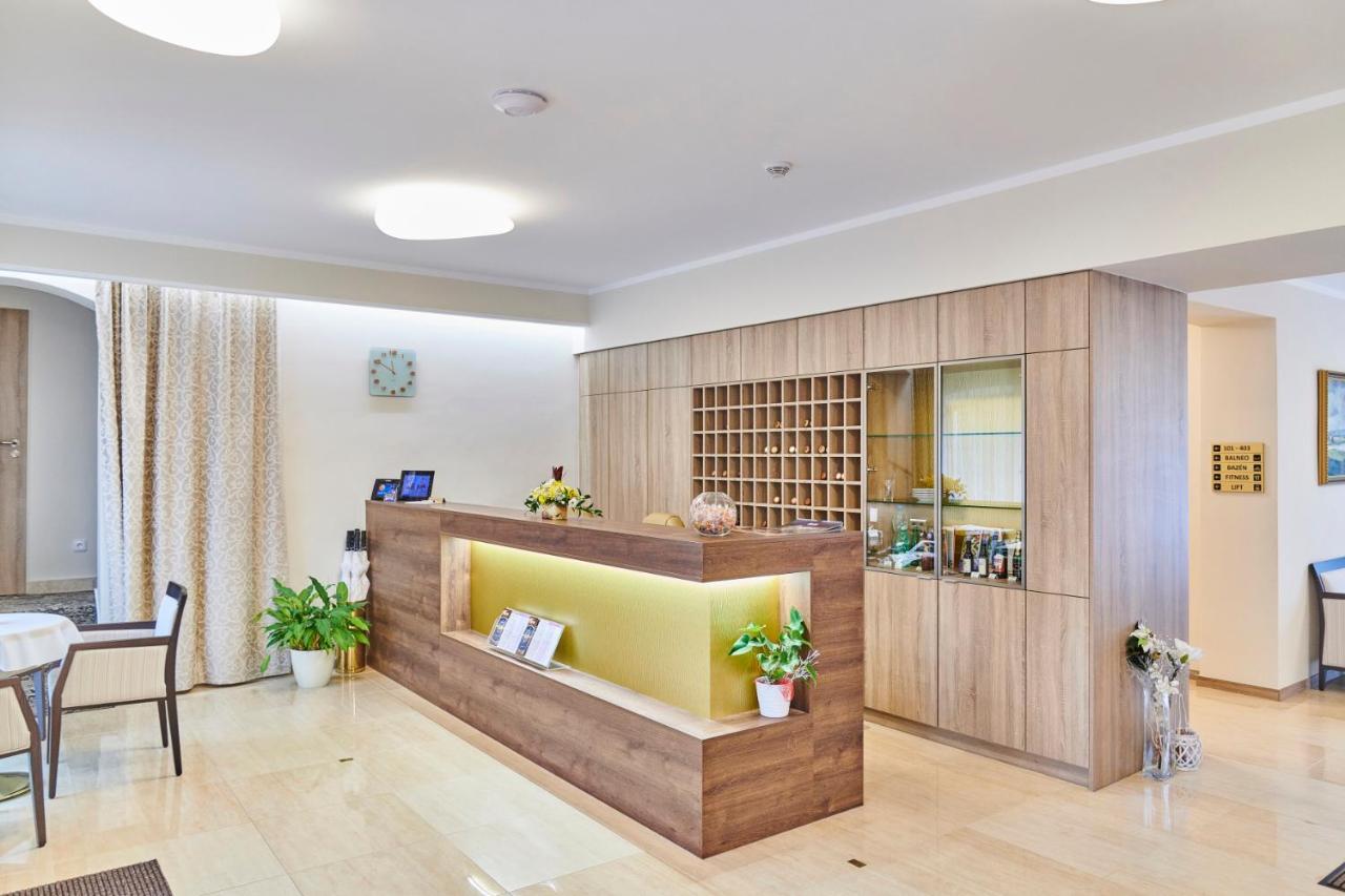 Spa Hotel Centrum Františkovy Lázně Kültér fotó