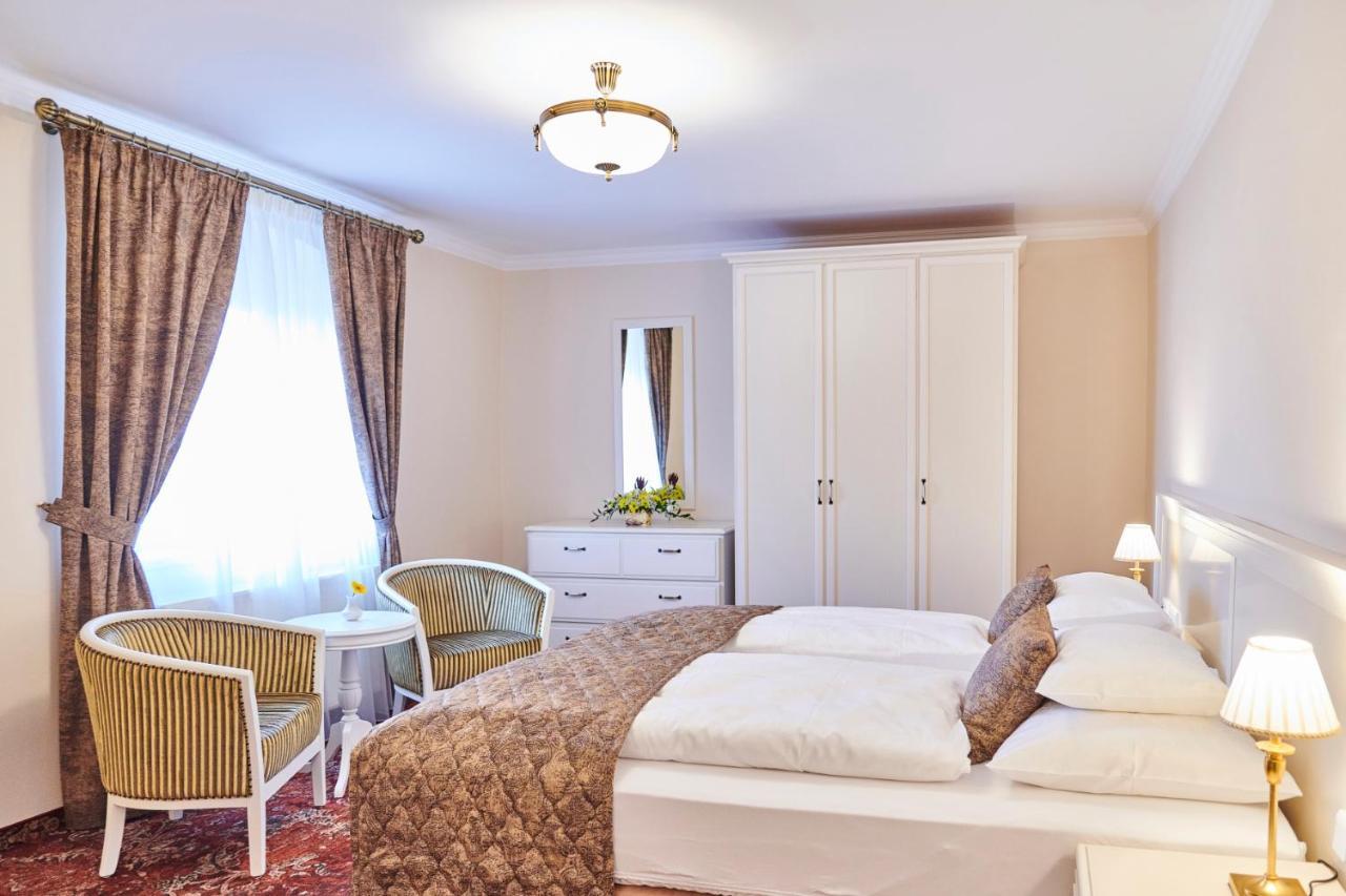 Spa Hotel Centrum Františkovy Lázně Kültér fotó